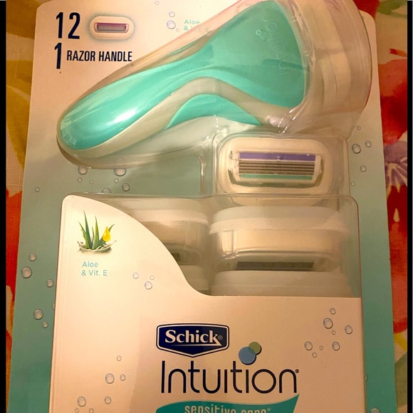 Other - Intuition by Schick 12 ct. !!!!!!!! + 1 Handle